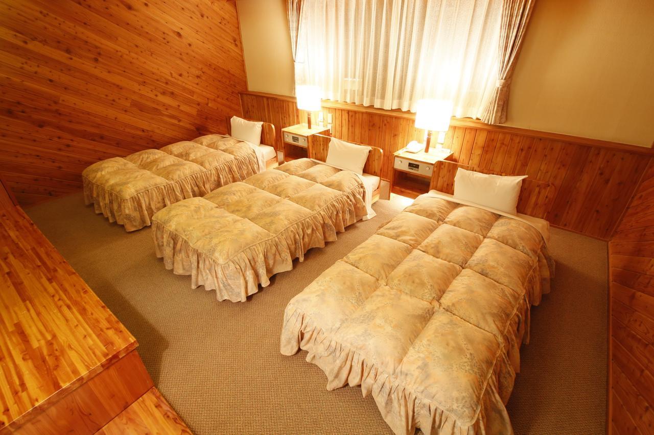 Log Hotel Larch Lake Kanayama Minamifurano Room photo
