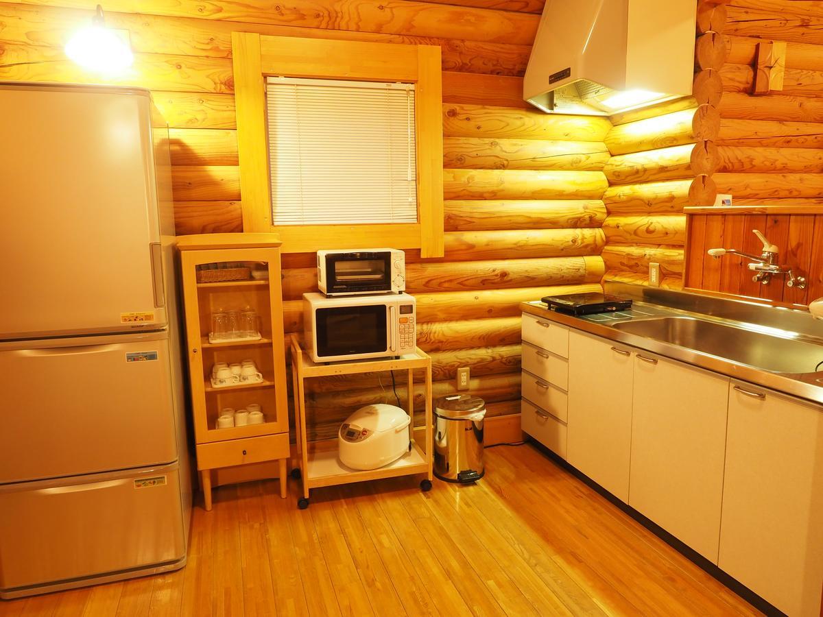 Log Hotel Larch Lake Kanayama Minamifurano Room photo