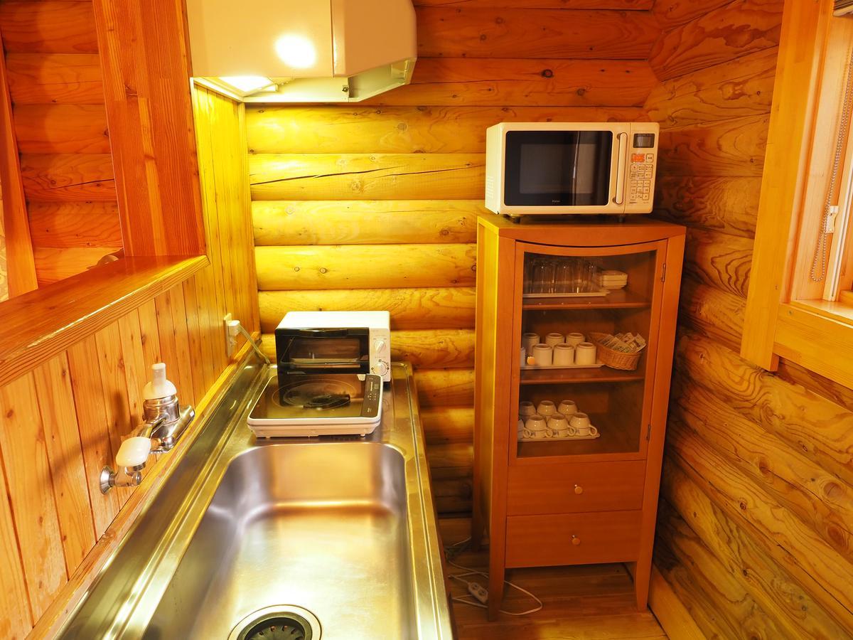 Log Hotel Larch Lake Kanayama Minamifurano Room photo