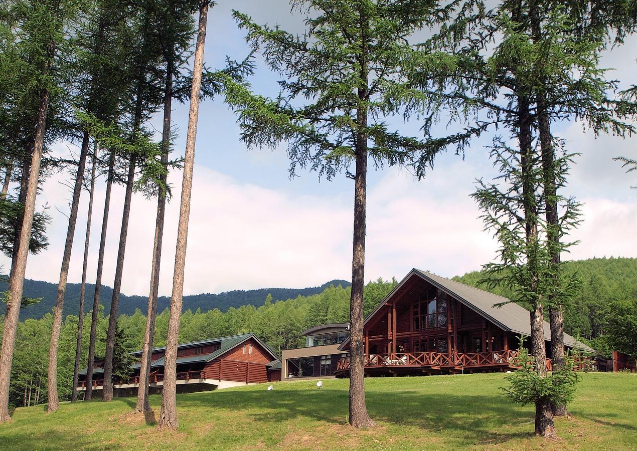 Log Hotel Larch Lake Kanayama Minamifurano Exterior photo