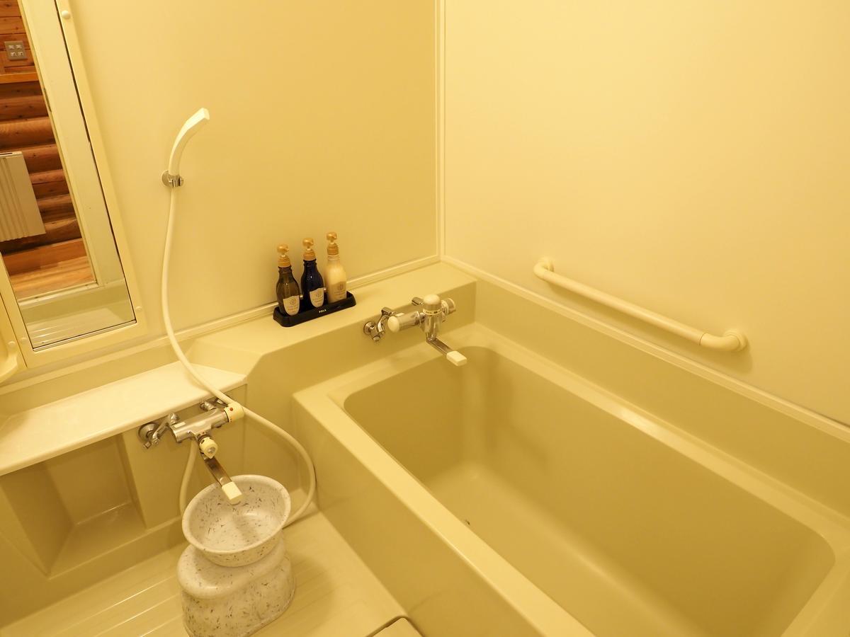 Log Hotel Larch Lake Kanayama Minamifurano Room photo