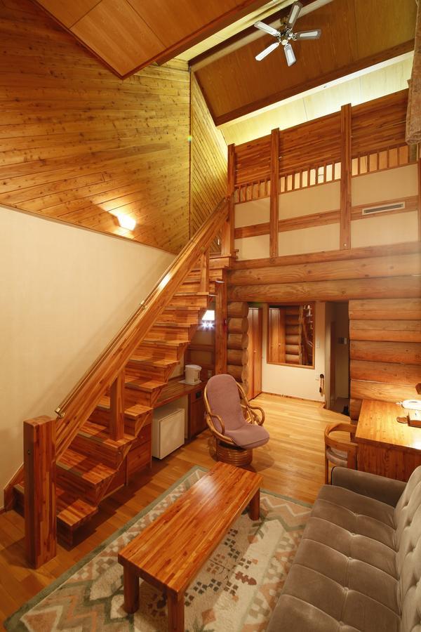 Log Hotel Larch Lake Kanayama Minamifurano Room photo