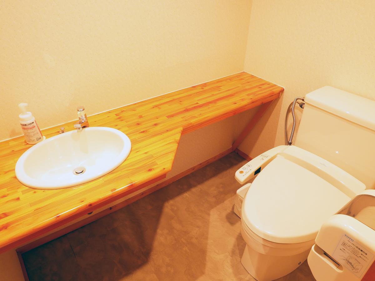 Log Hotel Larch Lake Kanayama Minamifurano Room photo