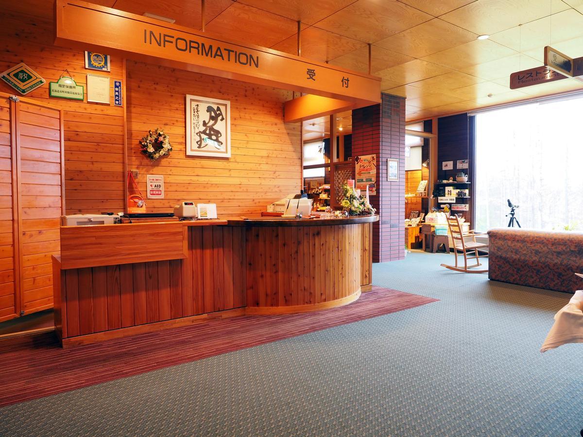 Log Hotel Larch Lake Kanayama Minamifurano Exterior photo